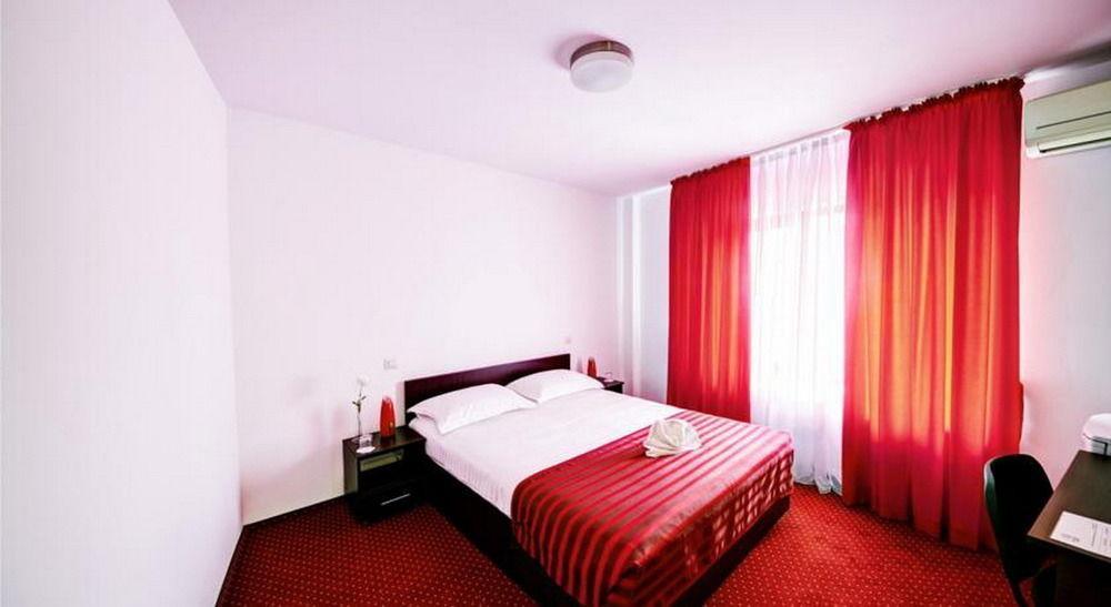 Hotel Pascu Бухарест Экстерьер фото
